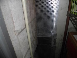 倉庫冷蔵チャンバー中アルミ板にて閉塞2